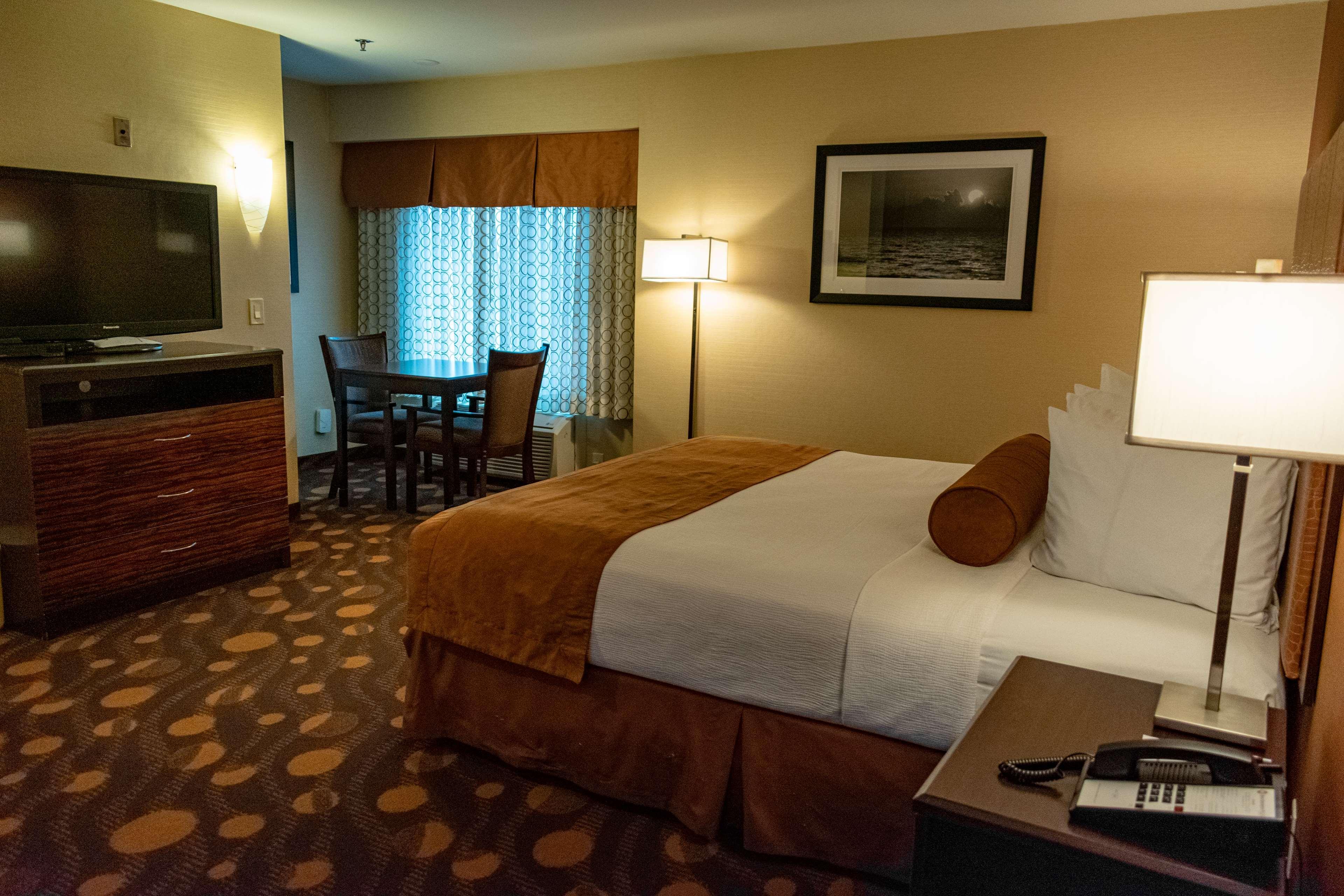 Best Western Plus Suites Hotel Coronado Island Extérieur photo