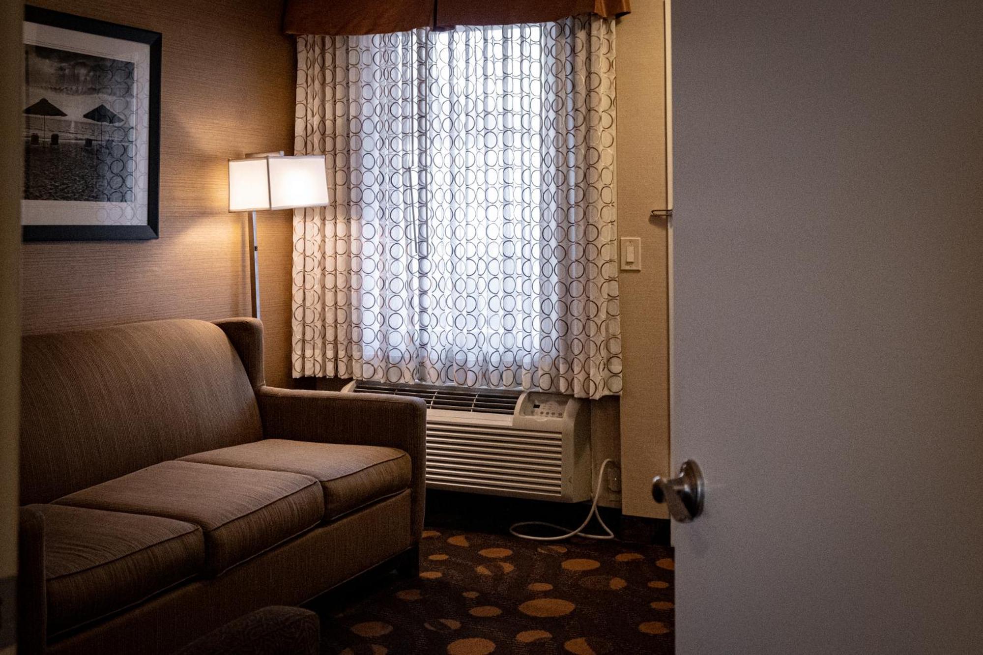 Best Western Plus Suites Hotel Coronado Island Extérieur photo